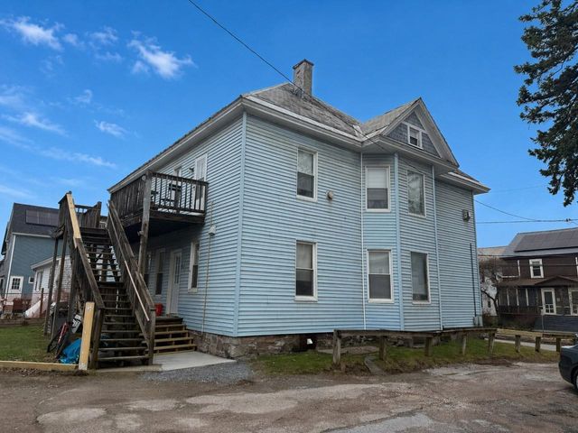 31-33 Hickok Place, Burlington, VT 05401