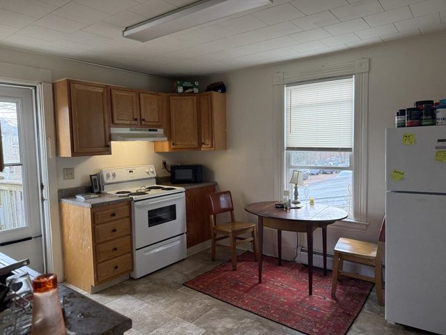 31-33 Hickok Place, Burlington, VT 05401