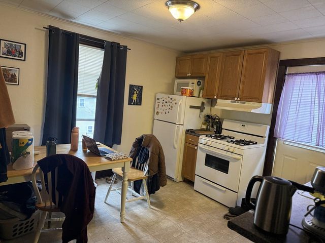 31-33 Hickok Place, Burlington, VT 05401
