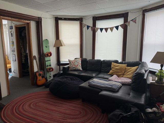 31-33 Hickok Place, Burlington, VT 05401