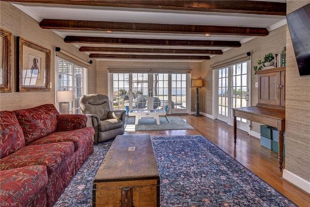 811 Riverside DR, Newport News, VA 23606