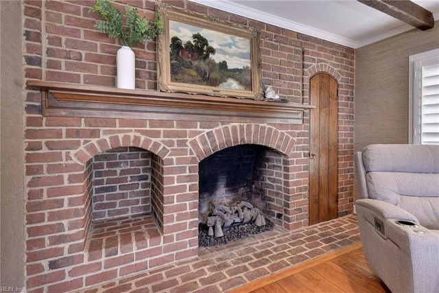 811 Riverside DR, Newport News, VA 23606