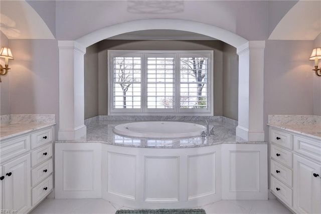 811 Riverside DR, Newport News, VA 23606