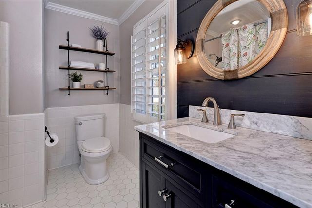 811 Riverside DR, Newport News, VA 23606