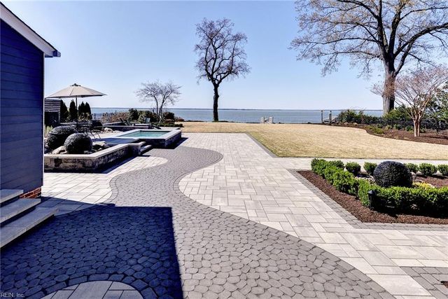 811 Riverside DR, Newport News, VA 23606