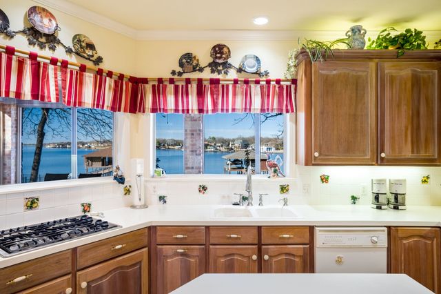 115 Hilton Head Island Drive, Mabank, TX 75156