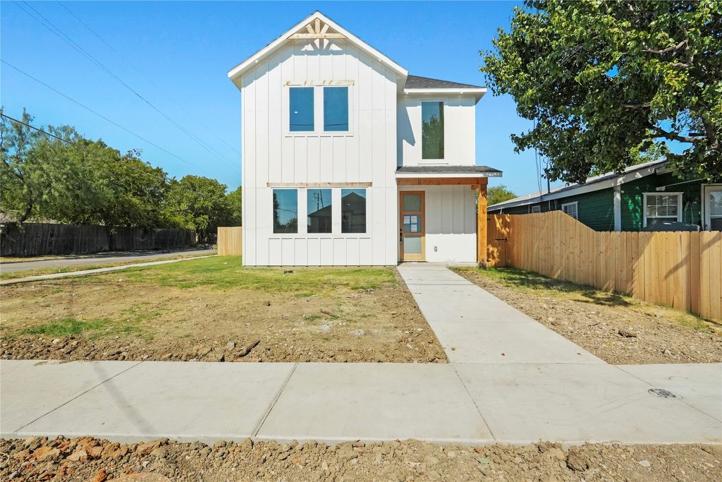 3639 Pueblo Street, Dallas, TX 75212