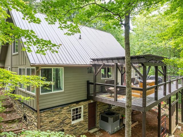 60 Laurel Ridge Court, Ellijay, GA 30536