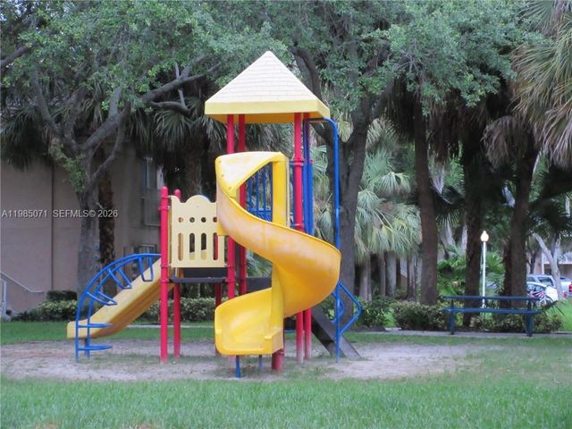 10650 SW 157th Ct 102, Miami, FL 33196