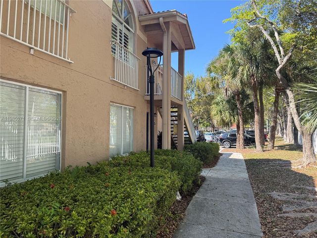 10650 SW 157th Ct 102, Miami, FL 33196