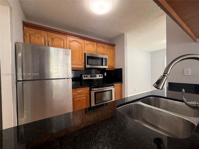 10650 SW 157th Ct 102, Miami, FL 33196