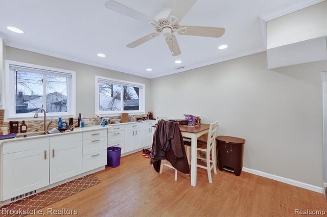 26427 Beaconsfield Street, Roseville, MI 48066