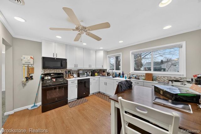 26427 Beaconsfield Street, Roseville, MI 48066