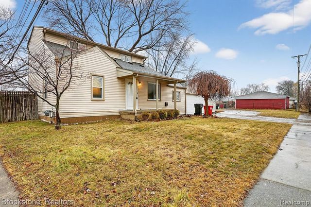 26427 Beaconsfield Street, Roseville, MI 48066