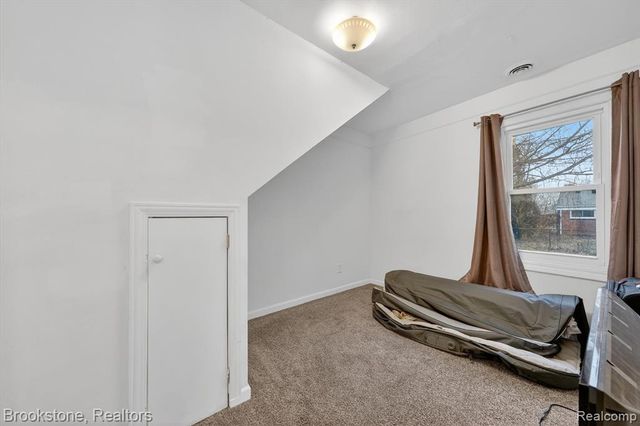 26427 Beaconsfield Street, Roseville, MI 48066