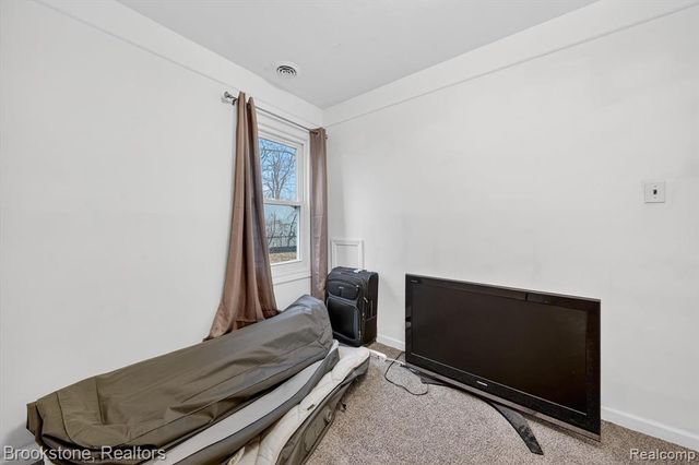 26427 Beaconsfield Street, Roseville, MI 48066