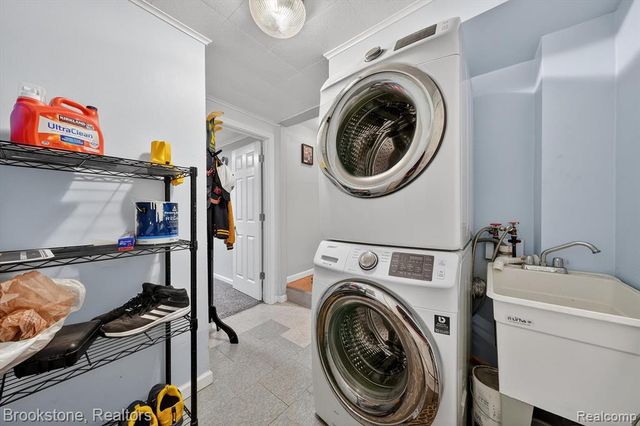 26427 Beaconsfield Street, Roseville, MI 48066