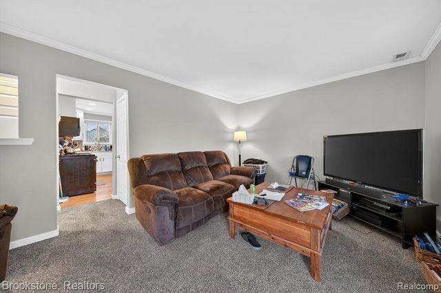 26427 Beaconsfield Street, Roseville, MI 48066