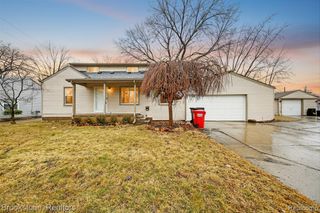 26427 Beaconsfield Street, Roseville, MI 48066