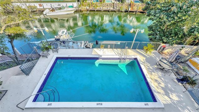 5201 Orduna Dr. 15, Coral Gables, FL 33146