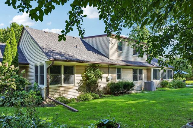 9151 W Grange AVENUE, Hales Corners, WI 53130