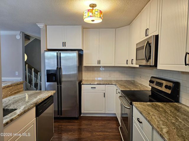 304 75th Avenue N Apt A, Myrtle Beach, SC 29572