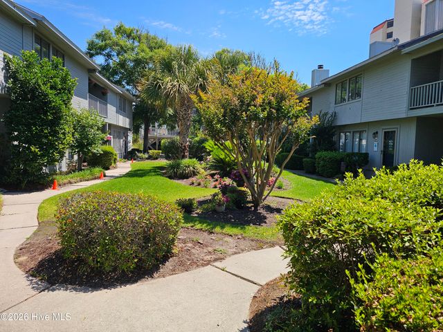 304 75th Avenue N Apt A, Myrtle Beach, SC 29572