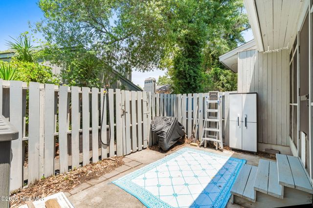 304 75th Avenue N Apt A, Myrtle Beach, SC 29572