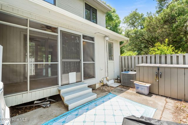 304 75th Avenue N Apt A, Myrtle Beach, SC 29572