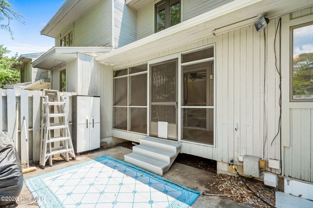 304 75th Avenue N Apt A, Myrtle Beach, SC 29572