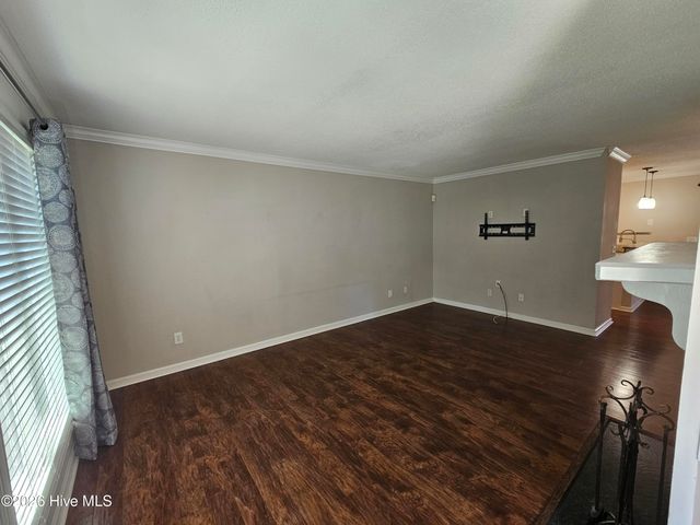 304 75th Avenue N Apt A, Myrtle Beach, SC 29572