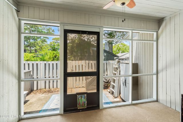 304 75th Avenue N Apt A, Myrtle Beach, SC 29572