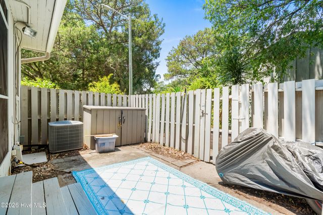 304 75th Avenue N Apt A, Myrtle Beach, SC 29572