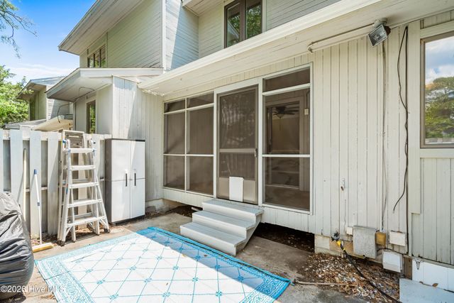 304 75th Avenue N Apt A, Myrtle Beach, SC 29572