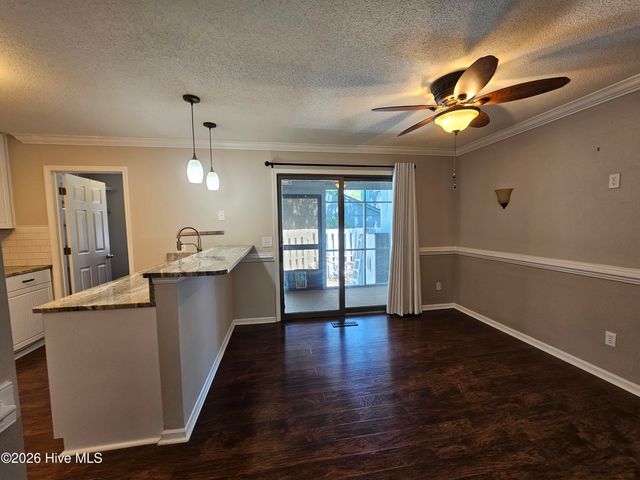 304 75th Avenue N Apt A, Myrtle Beach, SC 29572