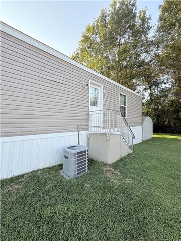 27 Manor Dr, Smith, PA 15019