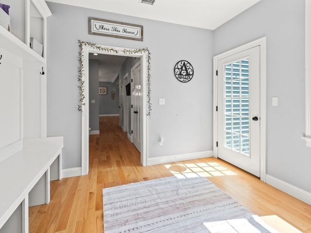 25 Cobblestone Ln, Middleboro, MA 02346
