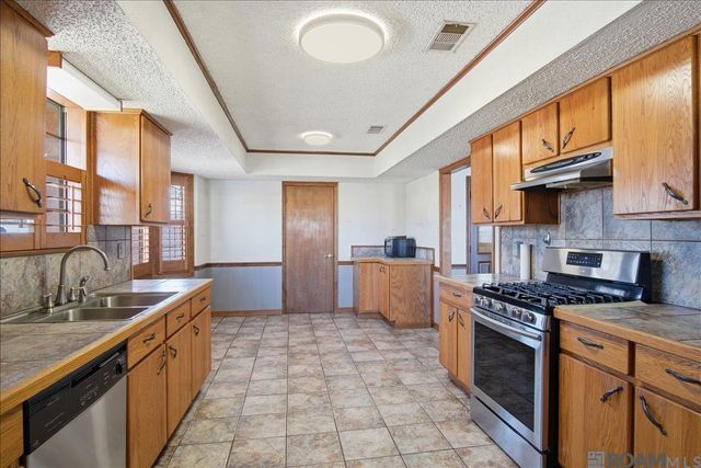 6325 Audusson Dr, Greenwell Springs, LA 70739