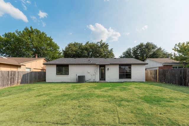 5229 Nash Drive, The Colony, TX 75056