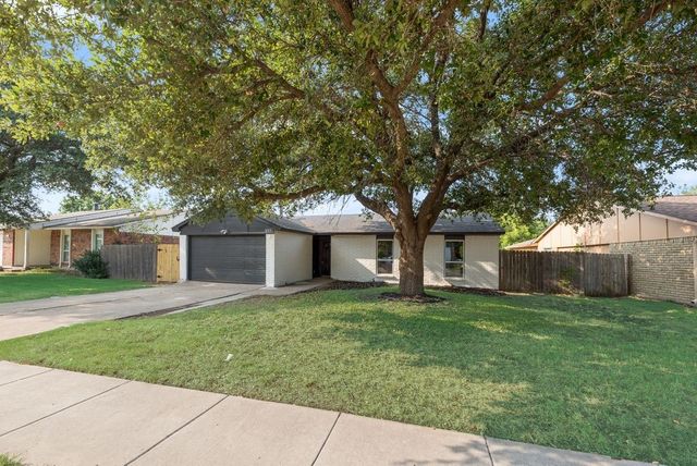 5229 Nash Drive, The Colony, TX 75056