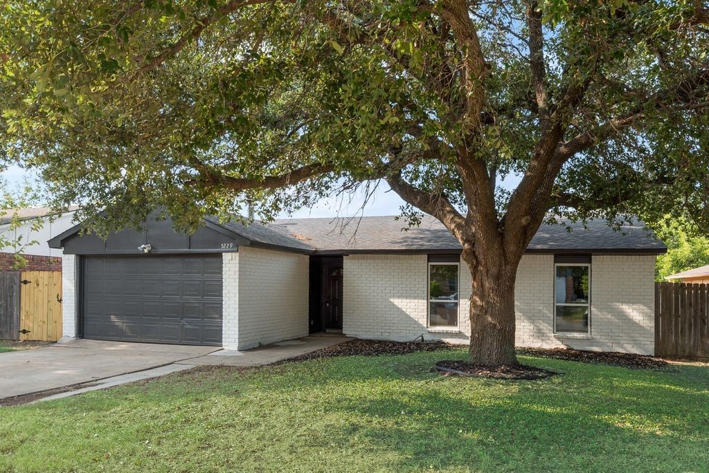 5229 Nash Drive, The Colony, TX 75056
