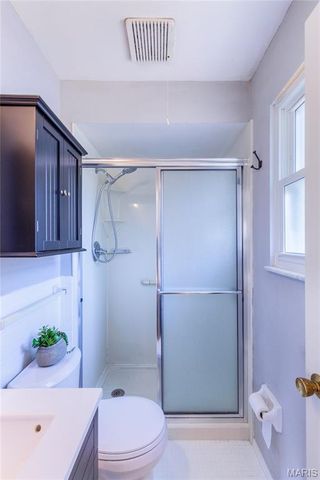 2402 Wesglen Estates Drive, Maryland Heights, MO 63043