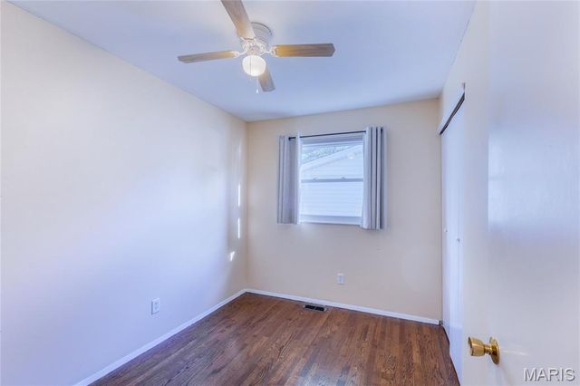 2402 Wesglen Estates Drive, Maryland Heights, MO 63043