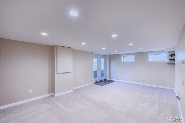 2402 Wesglen Estates Drive, Maryland Heights, MO 63043