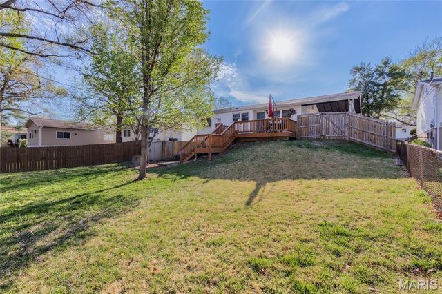 2402 Wesglen Estates Drive, Maryland Heights, MO 63043