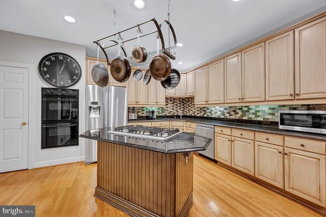 10918 BELLS RIDGE DR, Potomac, MD 20854