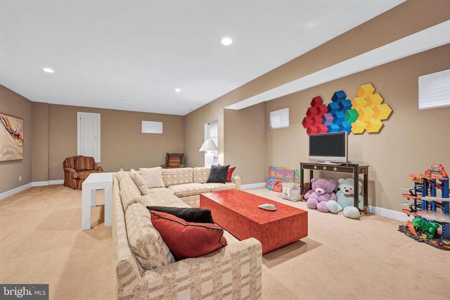 10918 BELLS RIDGE DR, Potomac, MD 20854