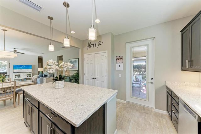 6739 HAVERHILL COURT, Lakewood Ranch, FL 34202