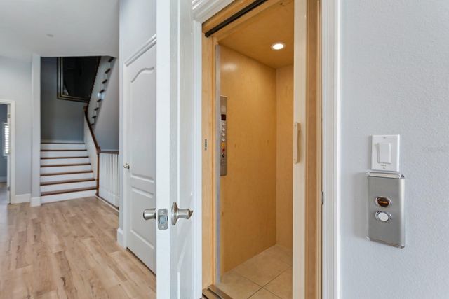 145 BRIGHTWATER DRIVE 7, Clearwater Beach, FL 33767