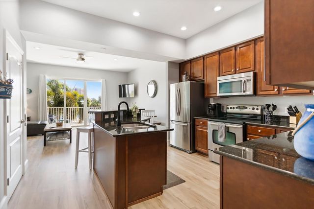 145 BRIGHTWATER DRIVE 7, Clearwater Beach, FL 33767